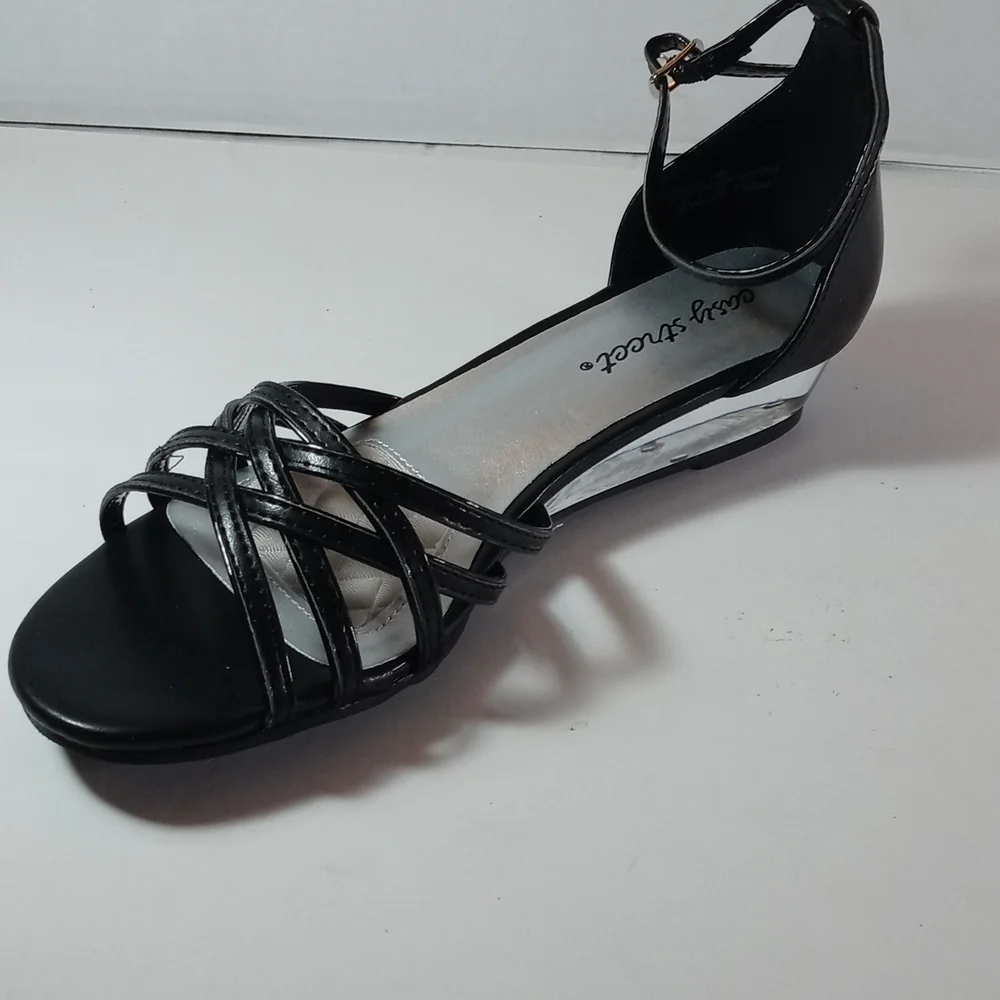 Sandal